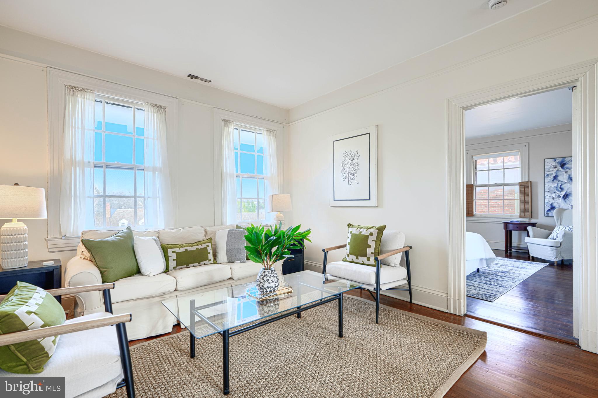 ROLAND PARK - Residential