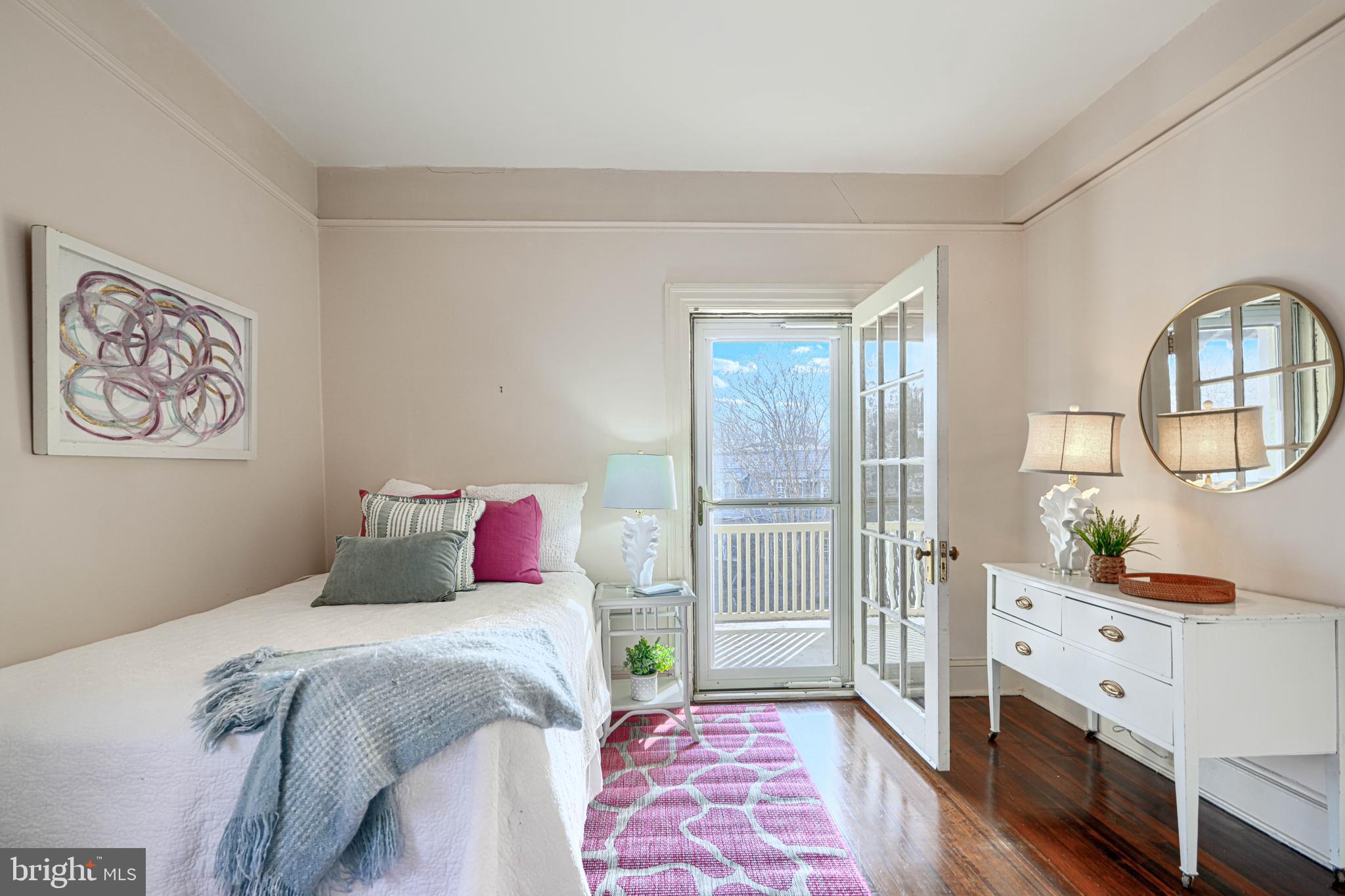 ROLAND PARK - Residential