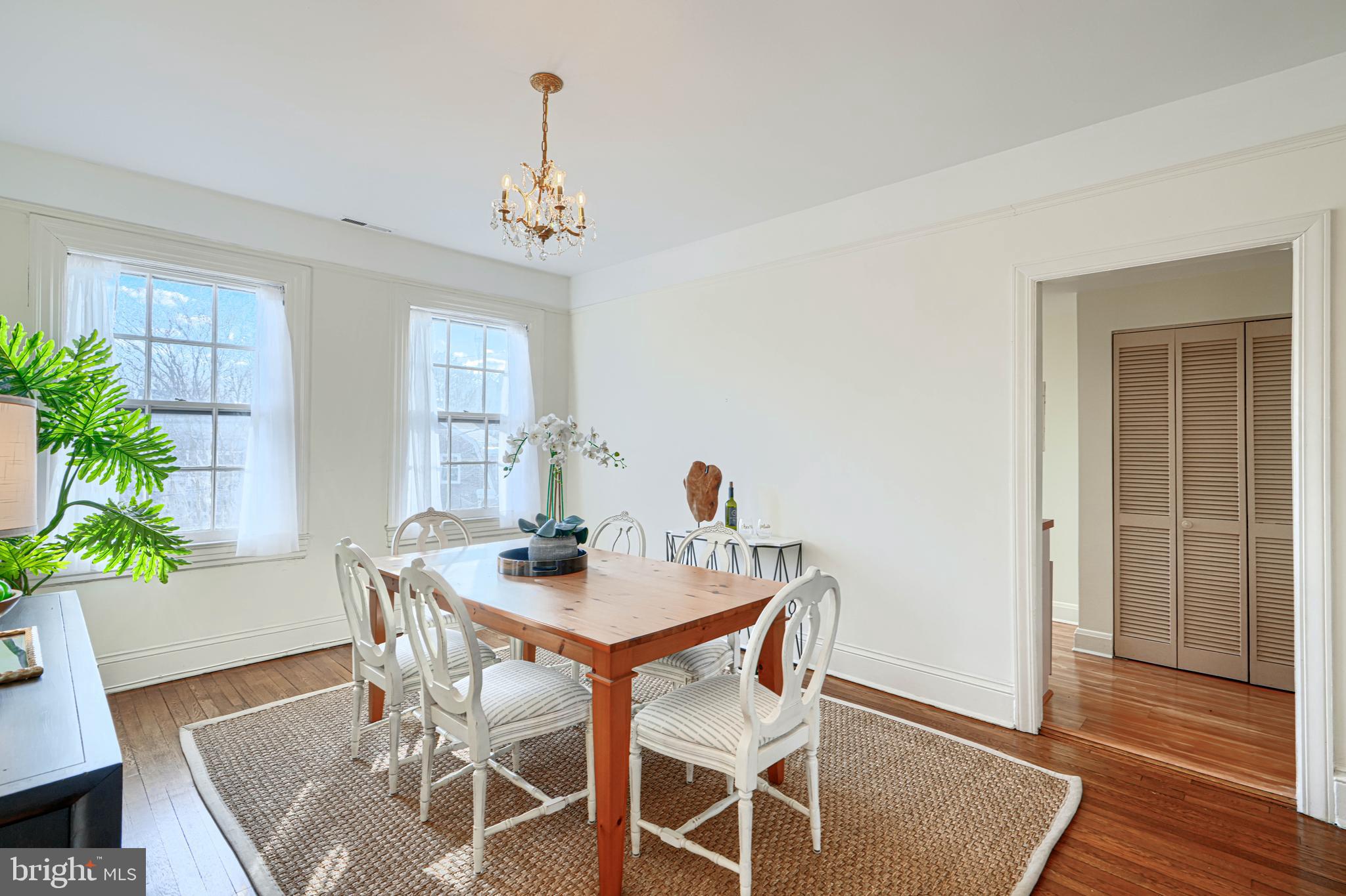 ROLAND PARK - Residential