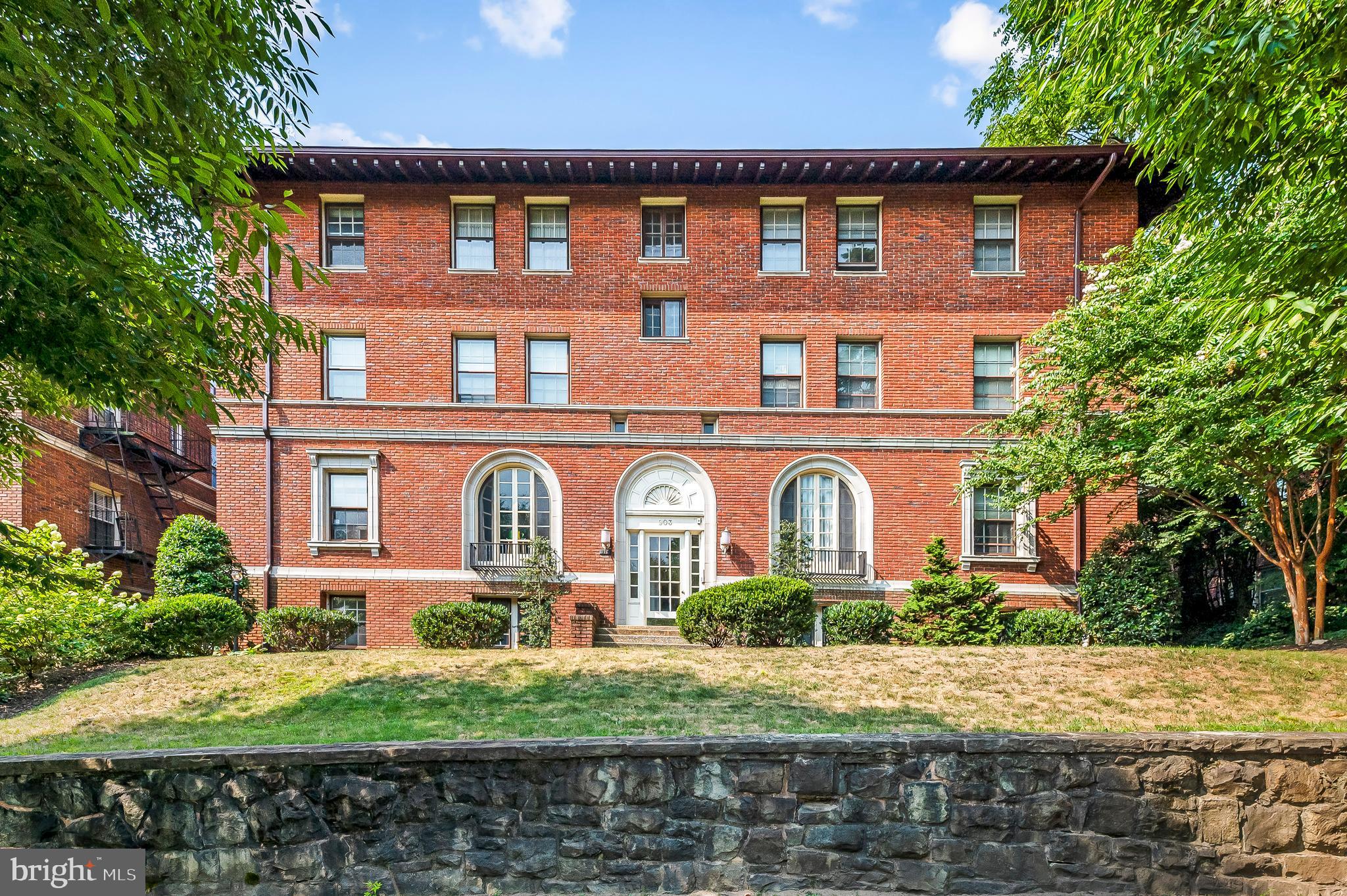 ROLAND PARK - Residential