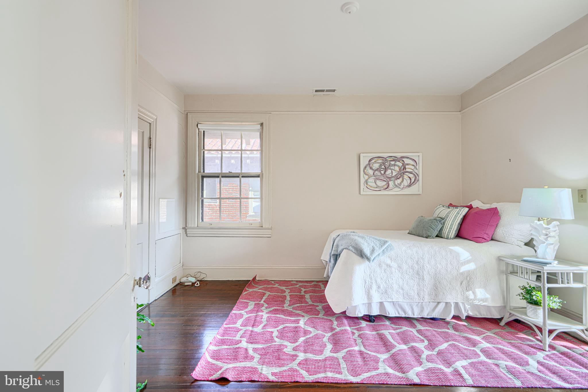 ROLAND PARK - Residential