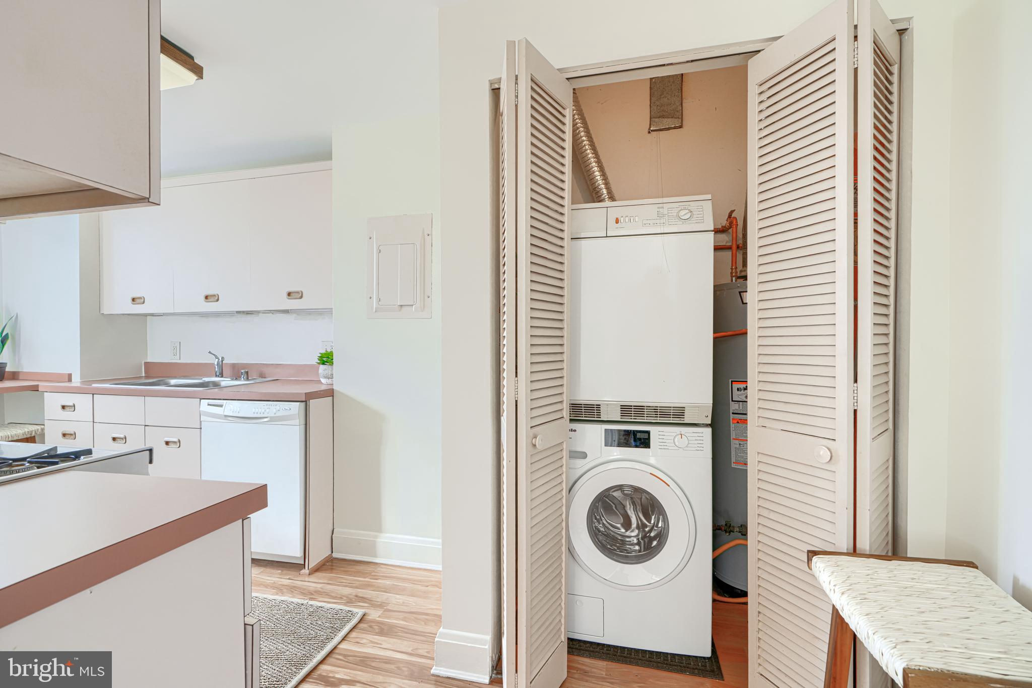 ROLAND PARK - Residential