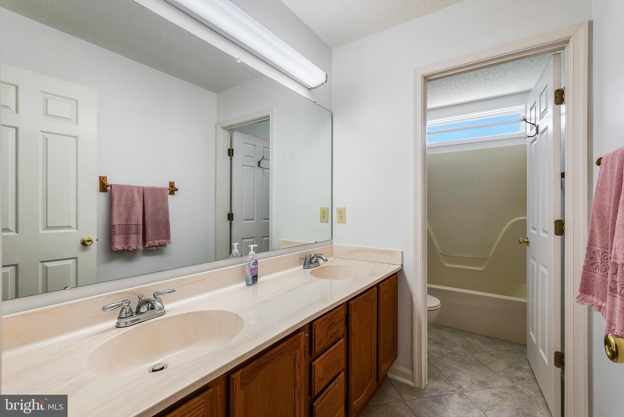 FAIRWAY VIEW ESTATES - Residential