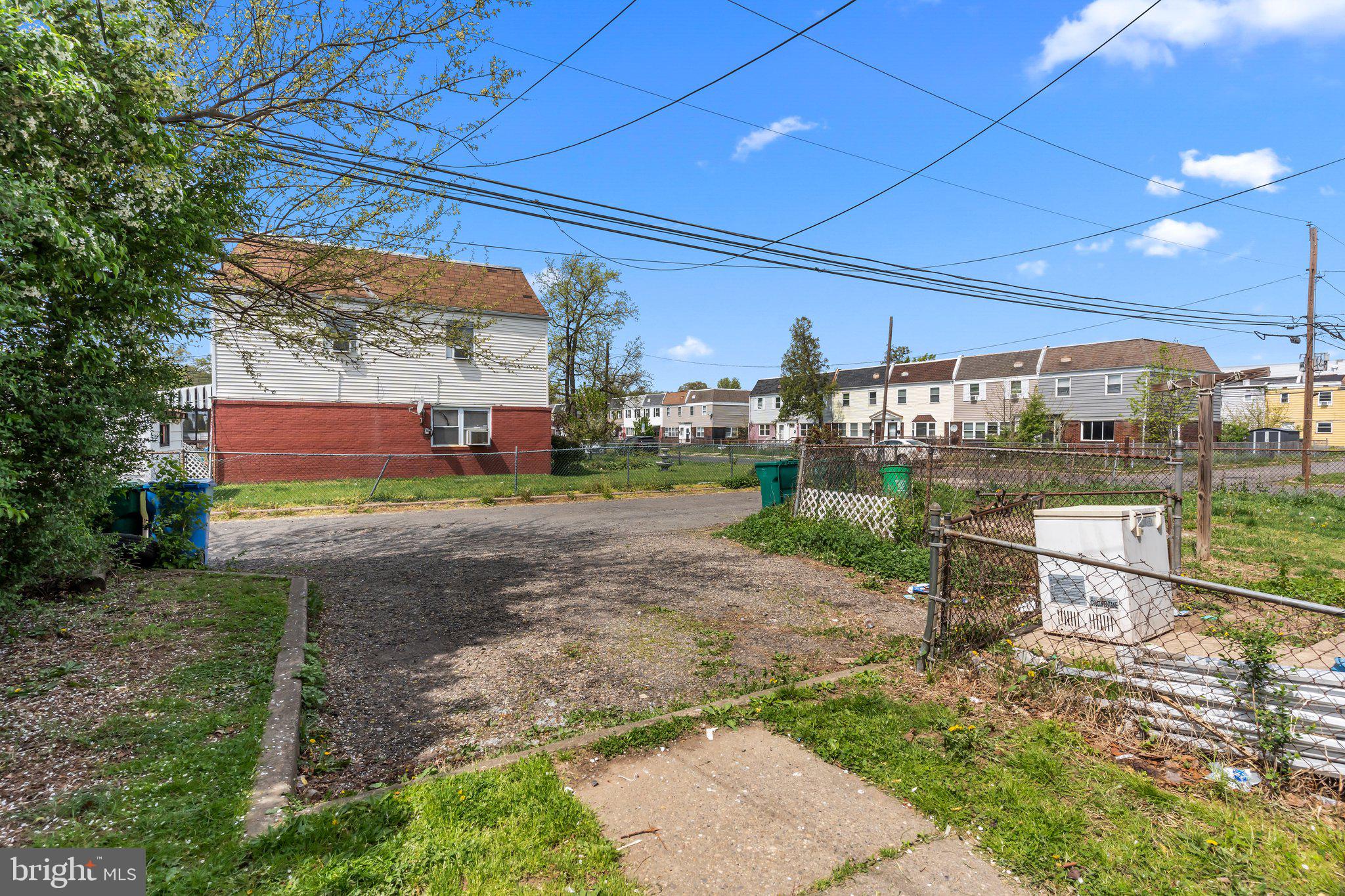 BLOOMSDALE GDNS - Residential