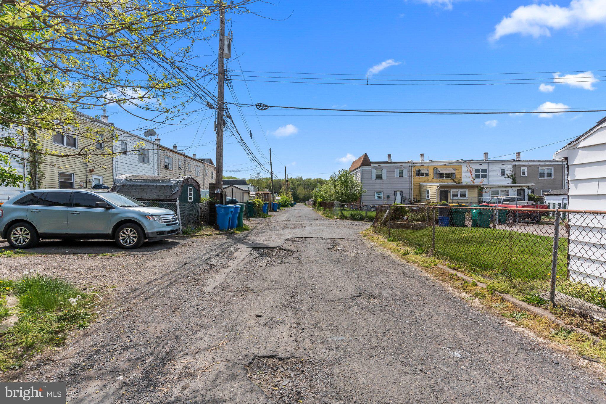 BLOOMSDALE GDNS - Residential