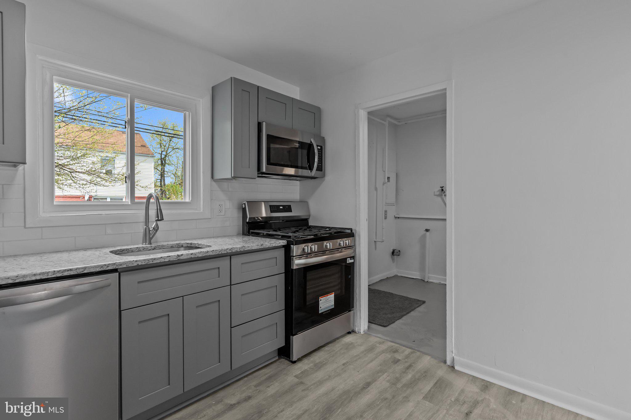 BLOOMSDALE GDNS - Residential