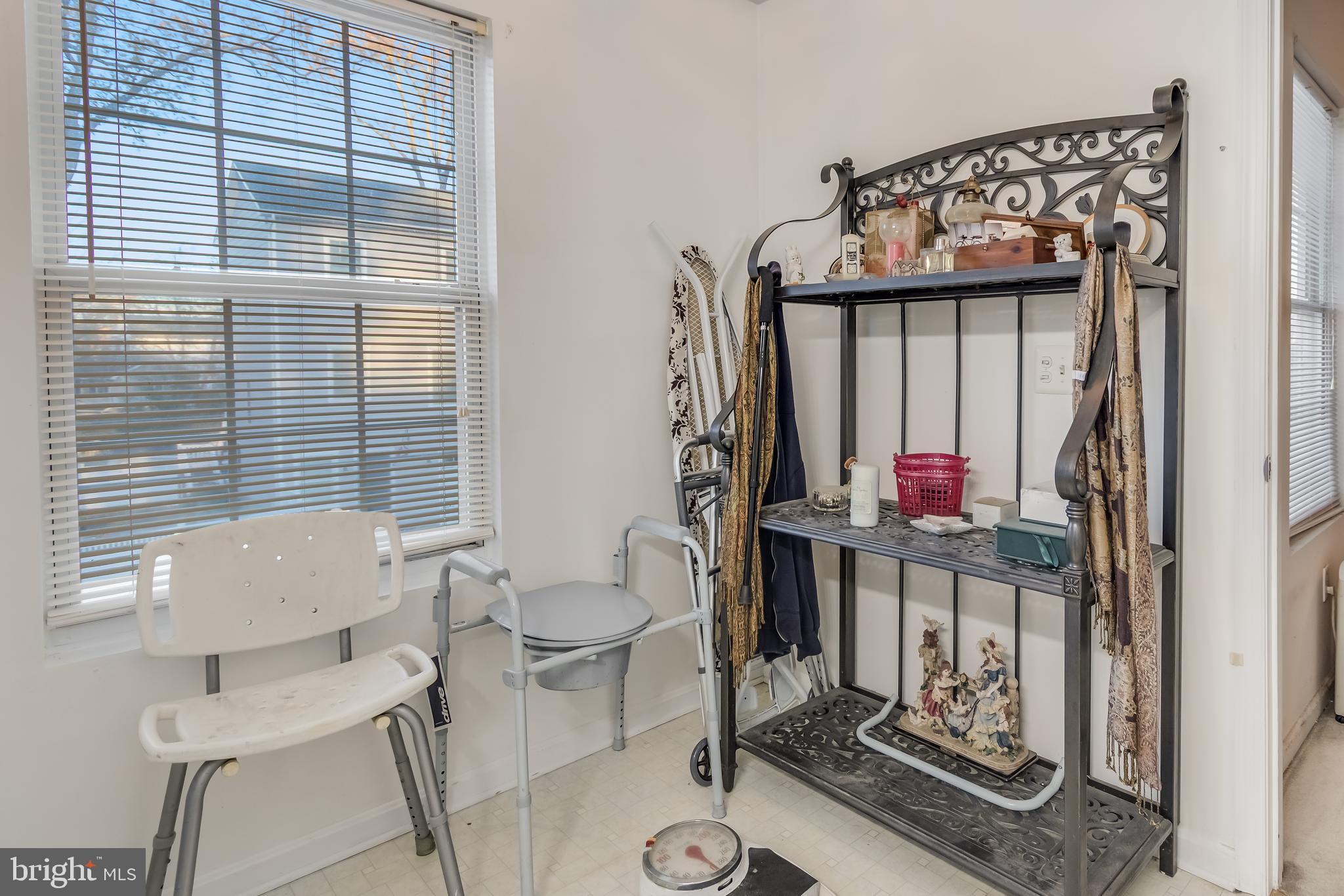 NORTH SELBY - Residential