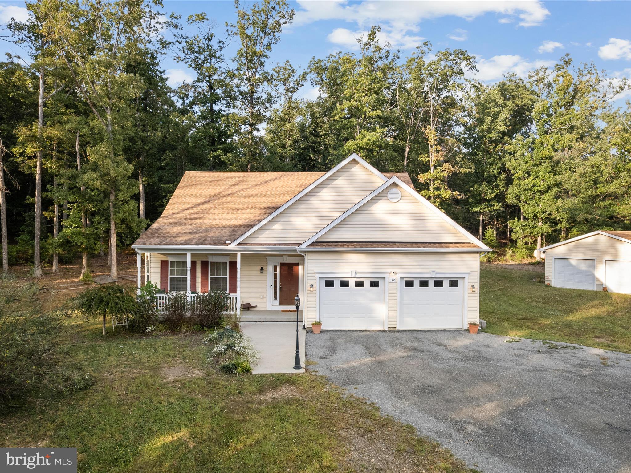 FLINT RIDGE - Residential