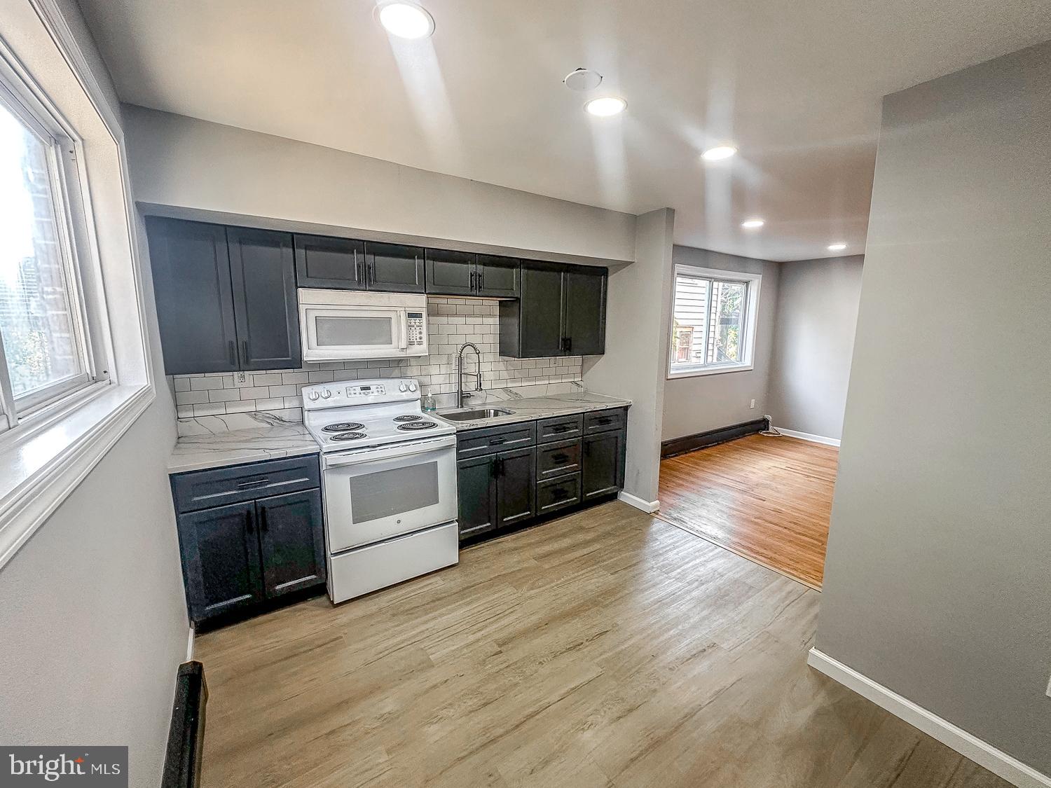 517 MORGAN AVENUE UNIT-5 5