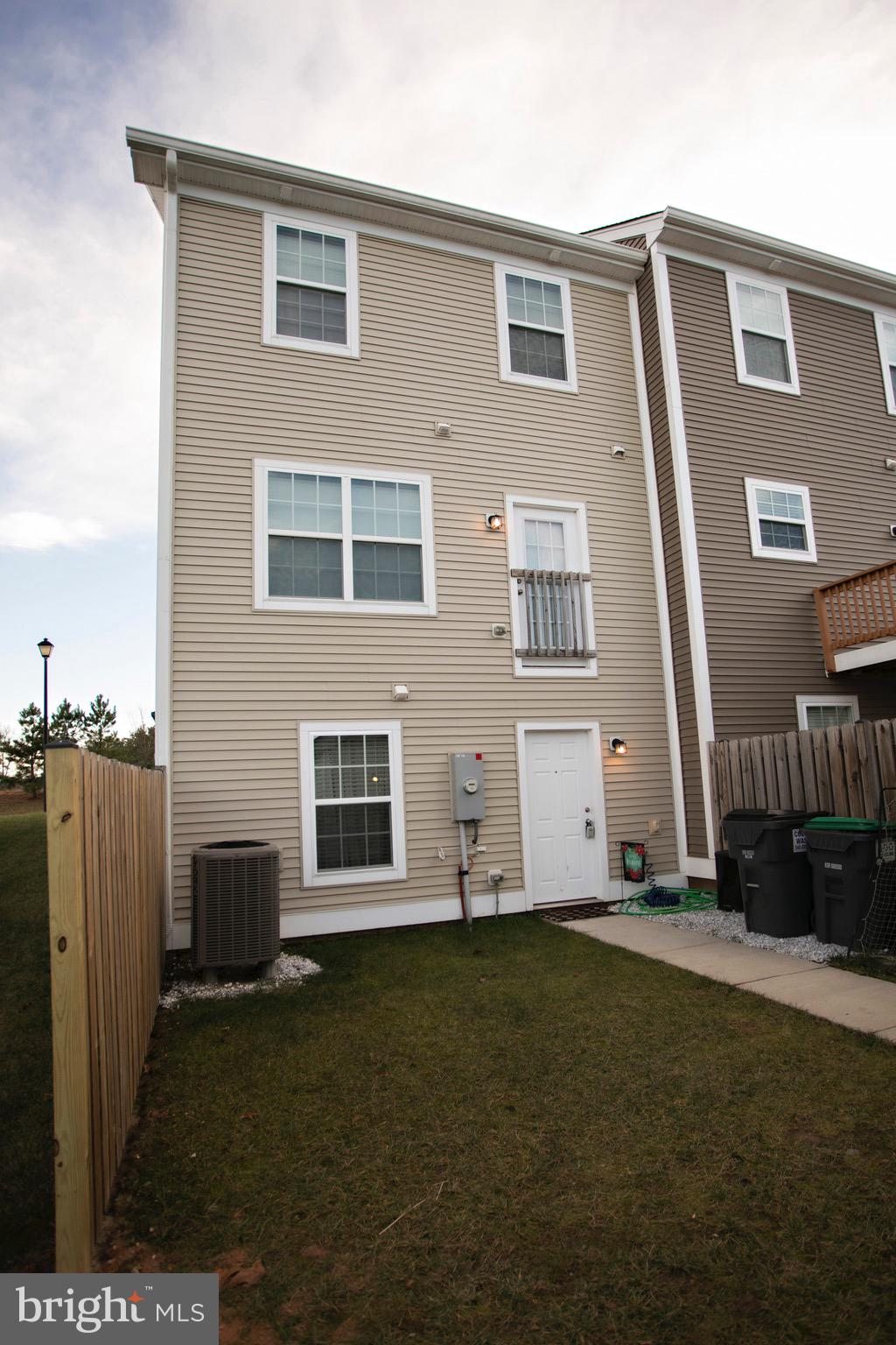 LADYSMITH VILLAGE - Residential