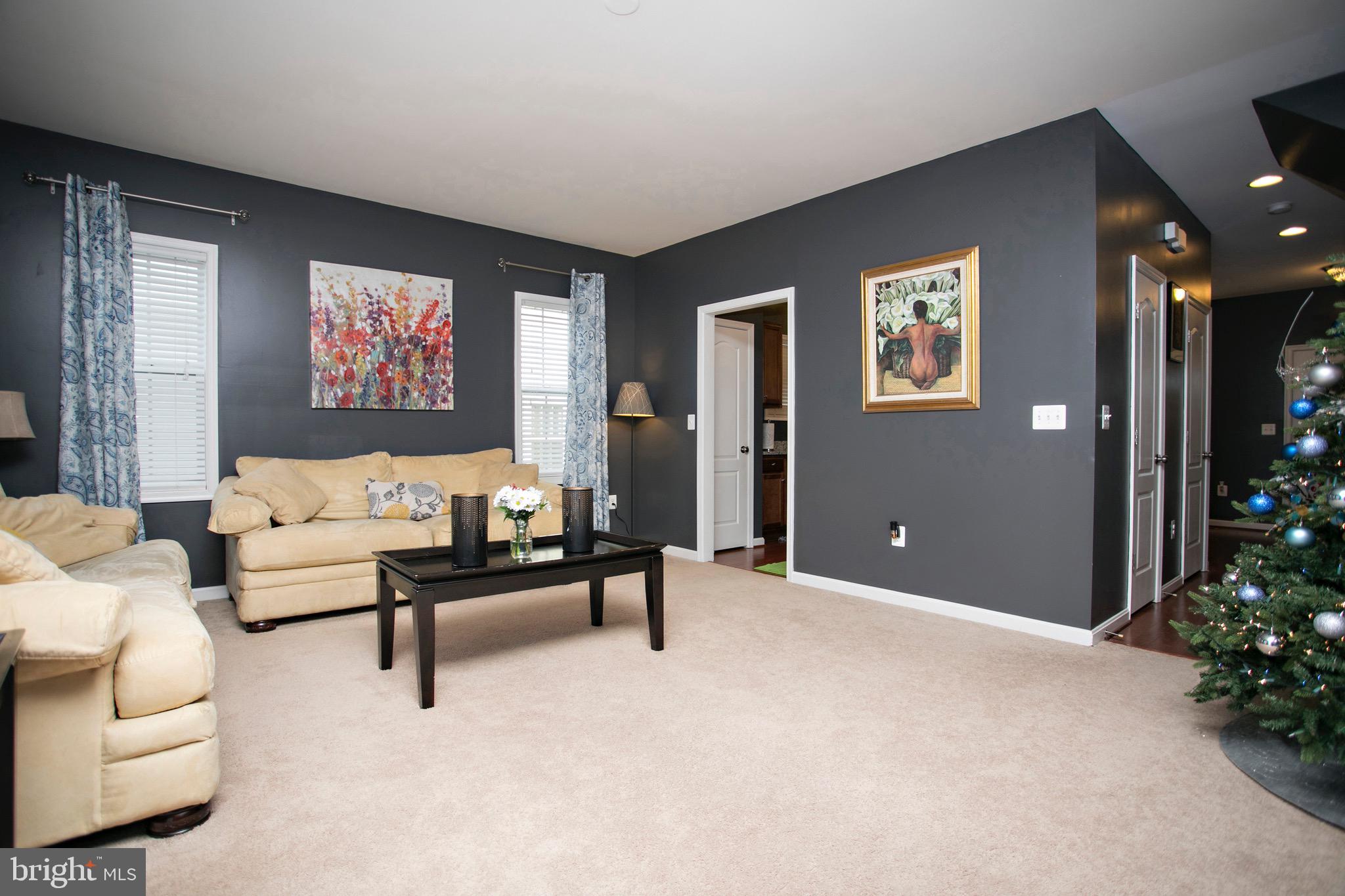 LADYSMITH VILLAGE - Residential