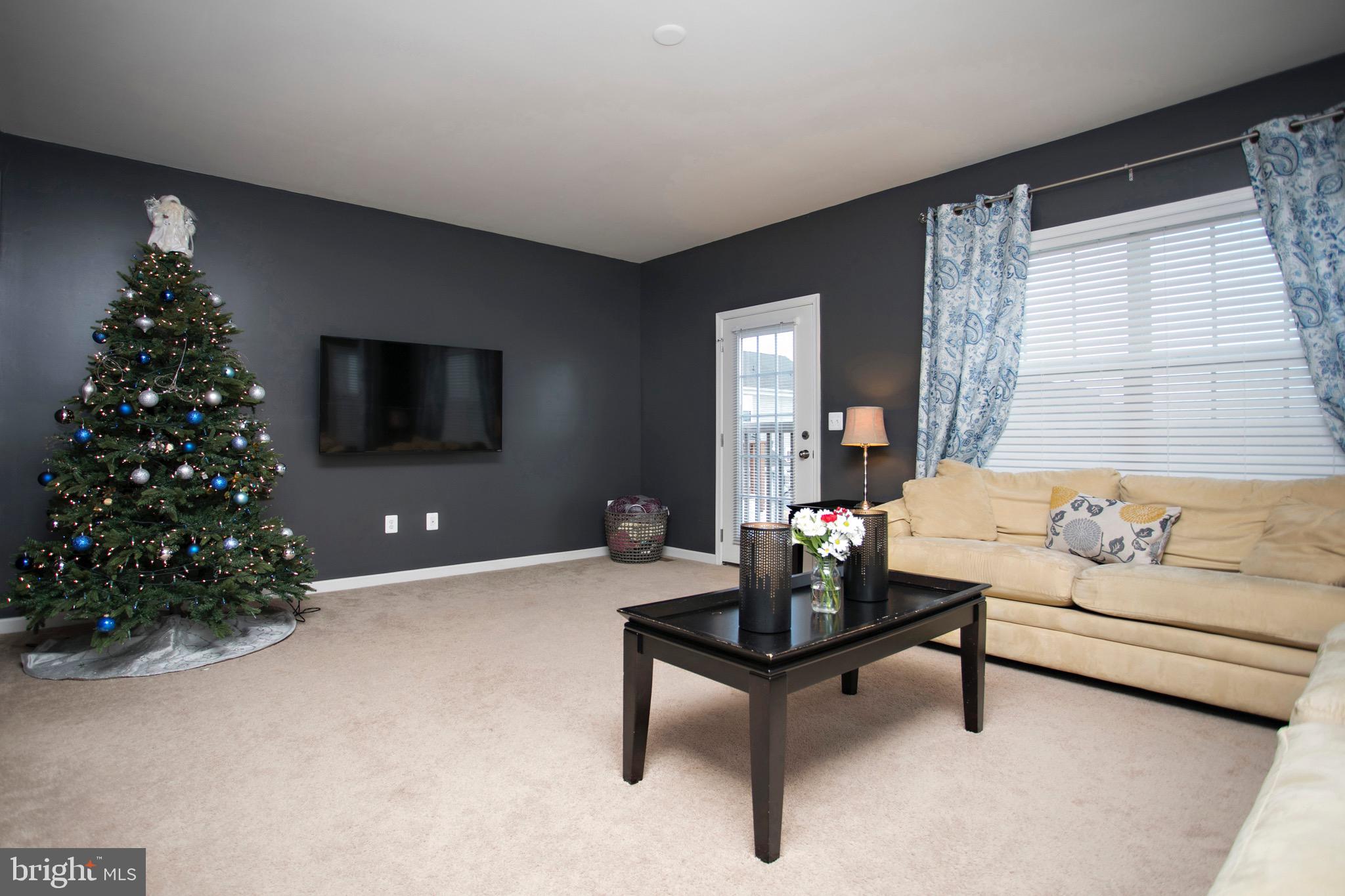 LADYSMITH VILLAGE - Residential