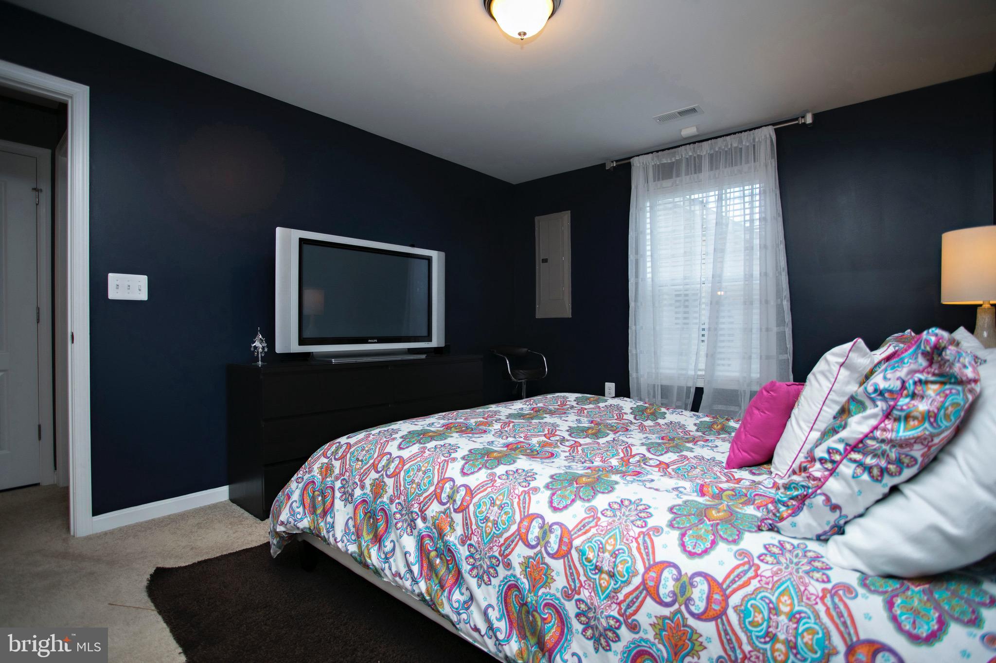 LADYSMITH VILLAGE - Residential