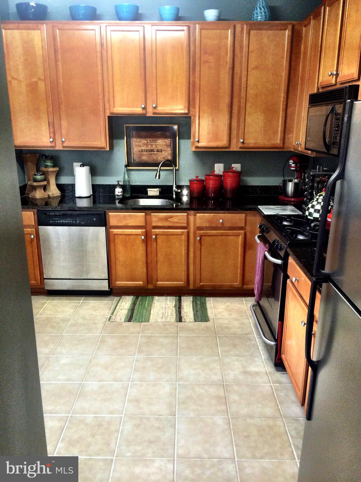 NORTH POINT VILLAS - Residential Lease