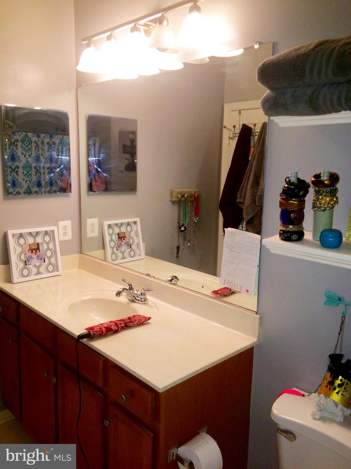 NORTH POINT VILLAS - Residential Lease