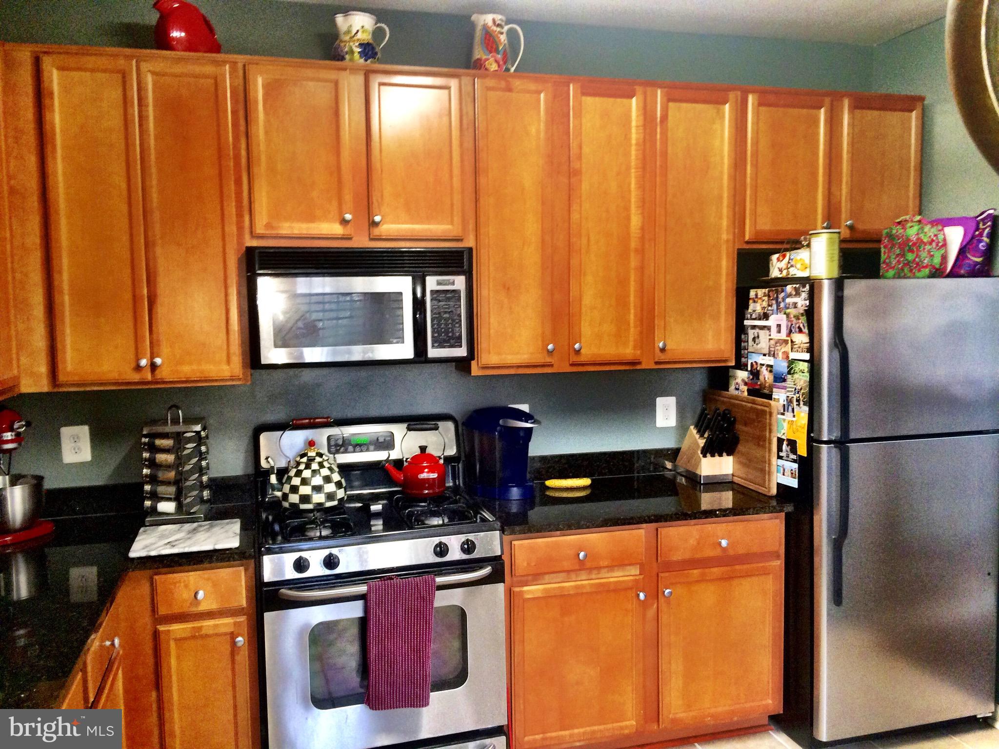 NORTH POINT VILLAS - Residential Lease