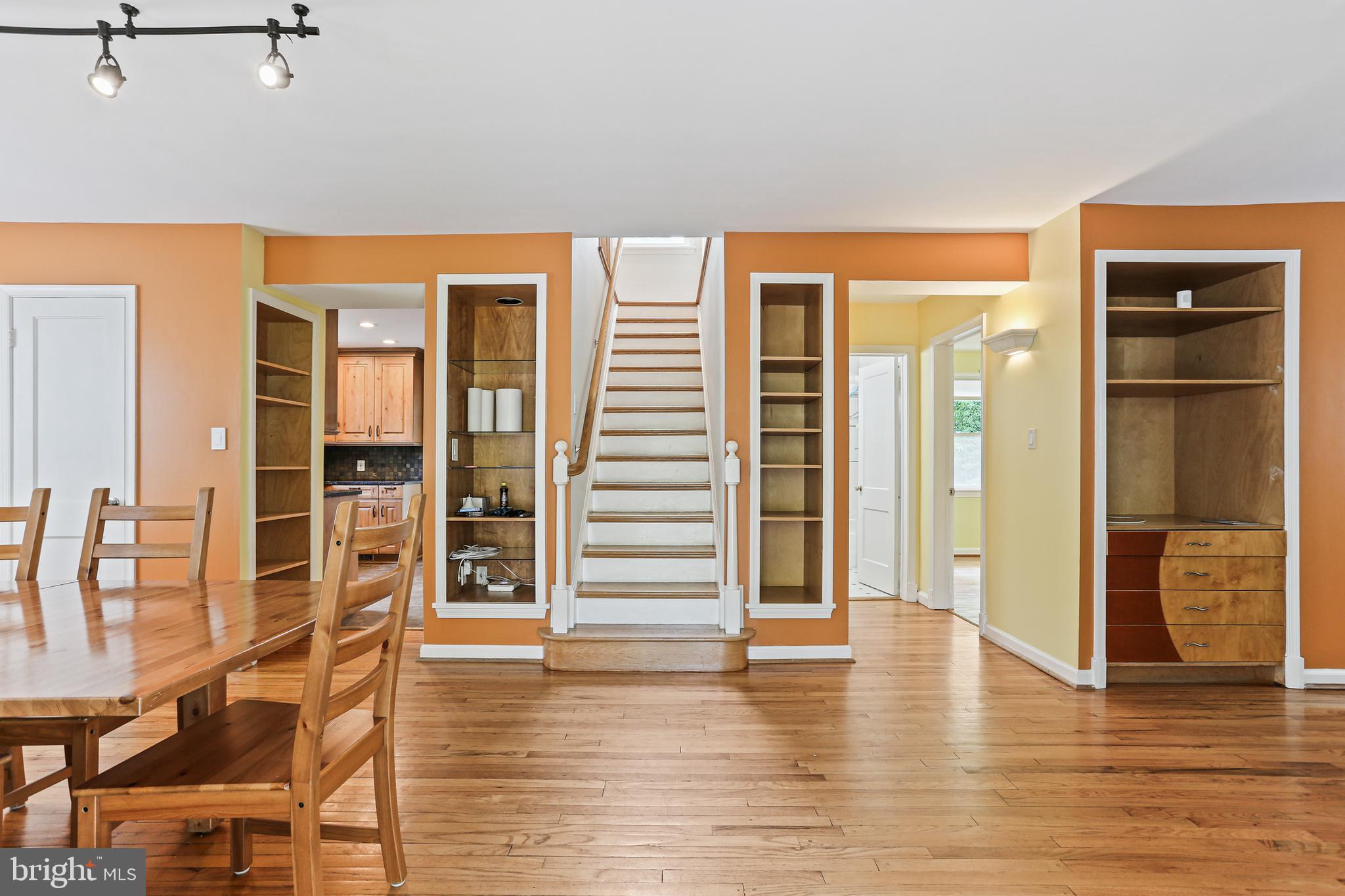 WHEATON HILLS - Residential Lease