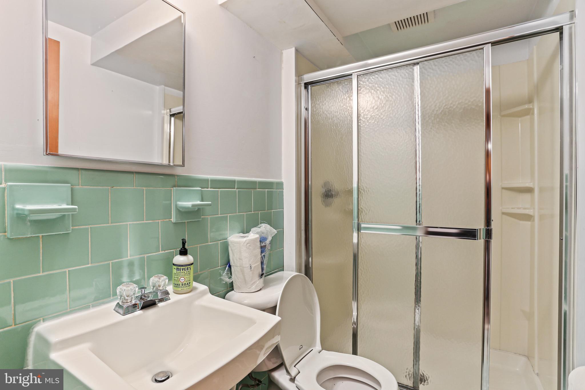 WHEATON HILLS - Residential Lease