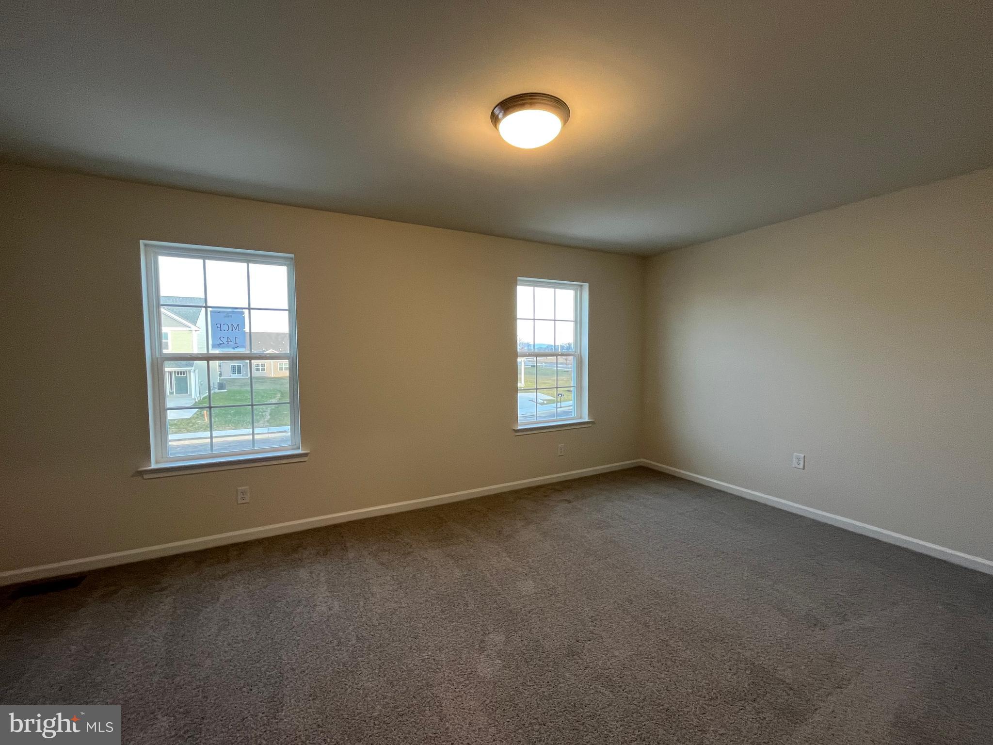 MCINTOSH FARMS - Residential