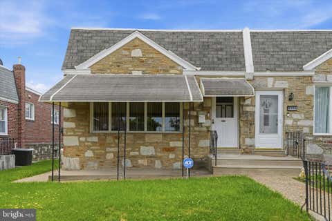 Townhouse For Sale - 8354 Summerdale Avenue<br/> PHILADELPHIA, PA 19152