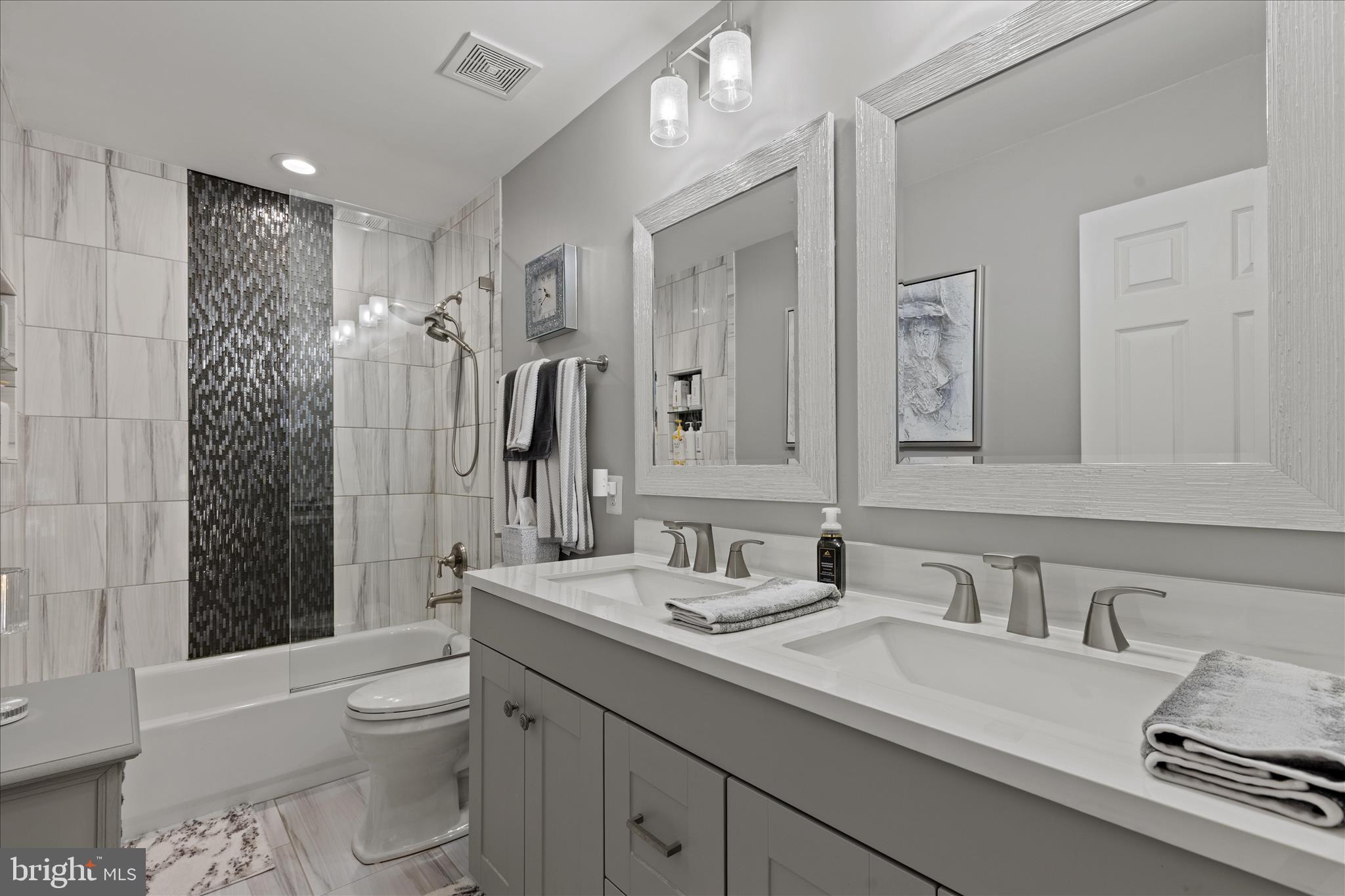 CANTER FARMS - Residential