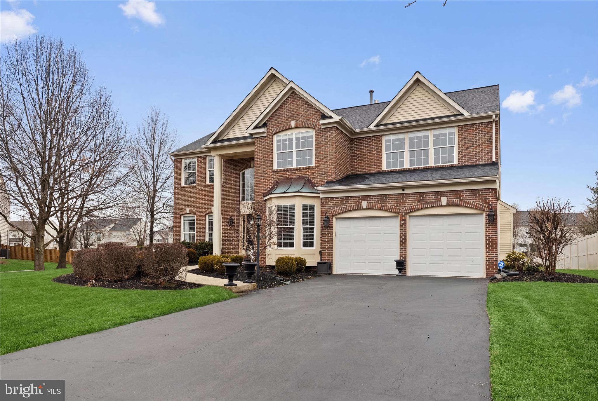 918 FOREST BAY COURT