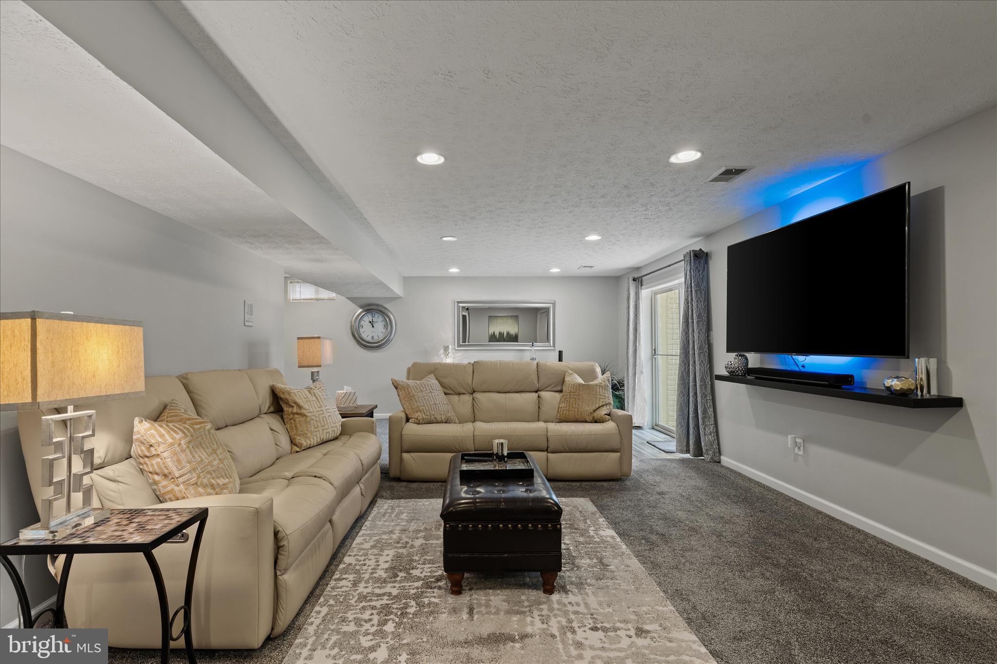 CANTER FARMS - Residential