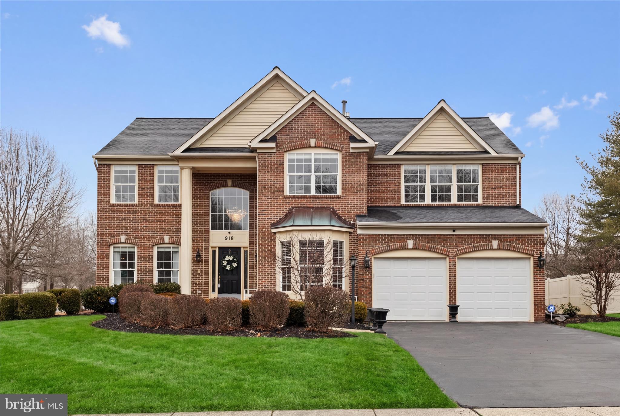 918 FOREST BAY COURT