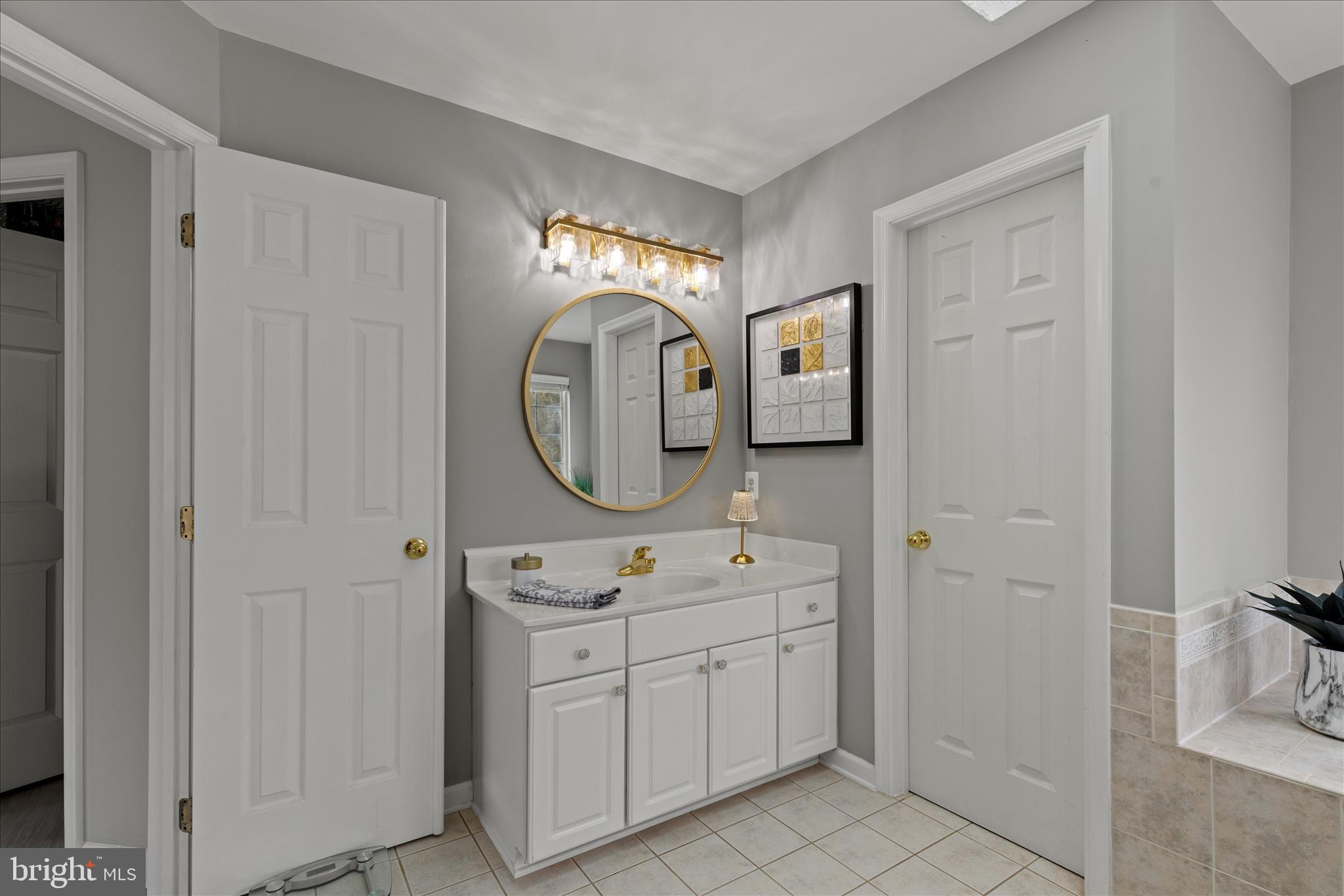 CANTER FARMS - Residential