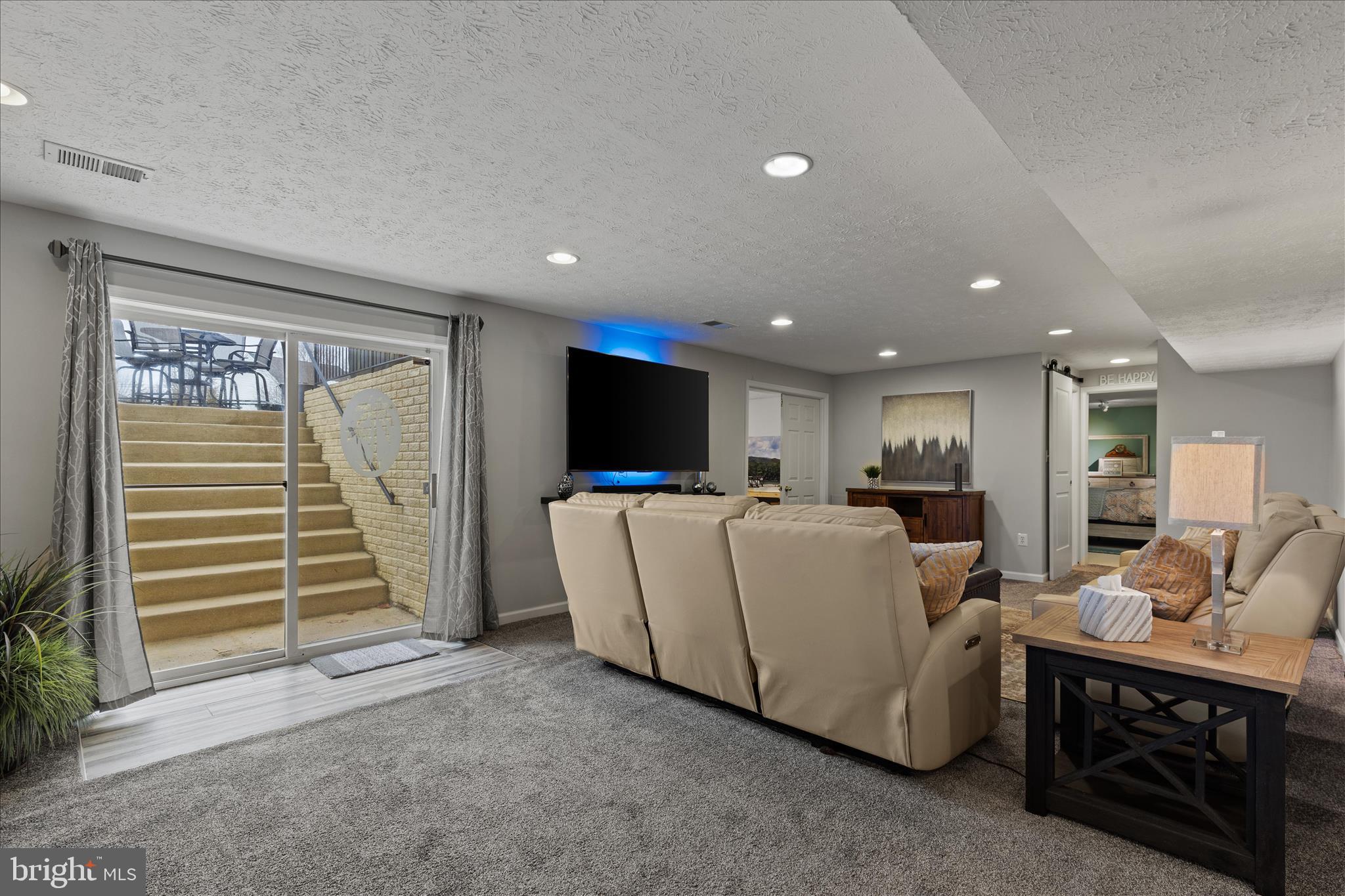 CANTER FARMS - Residential