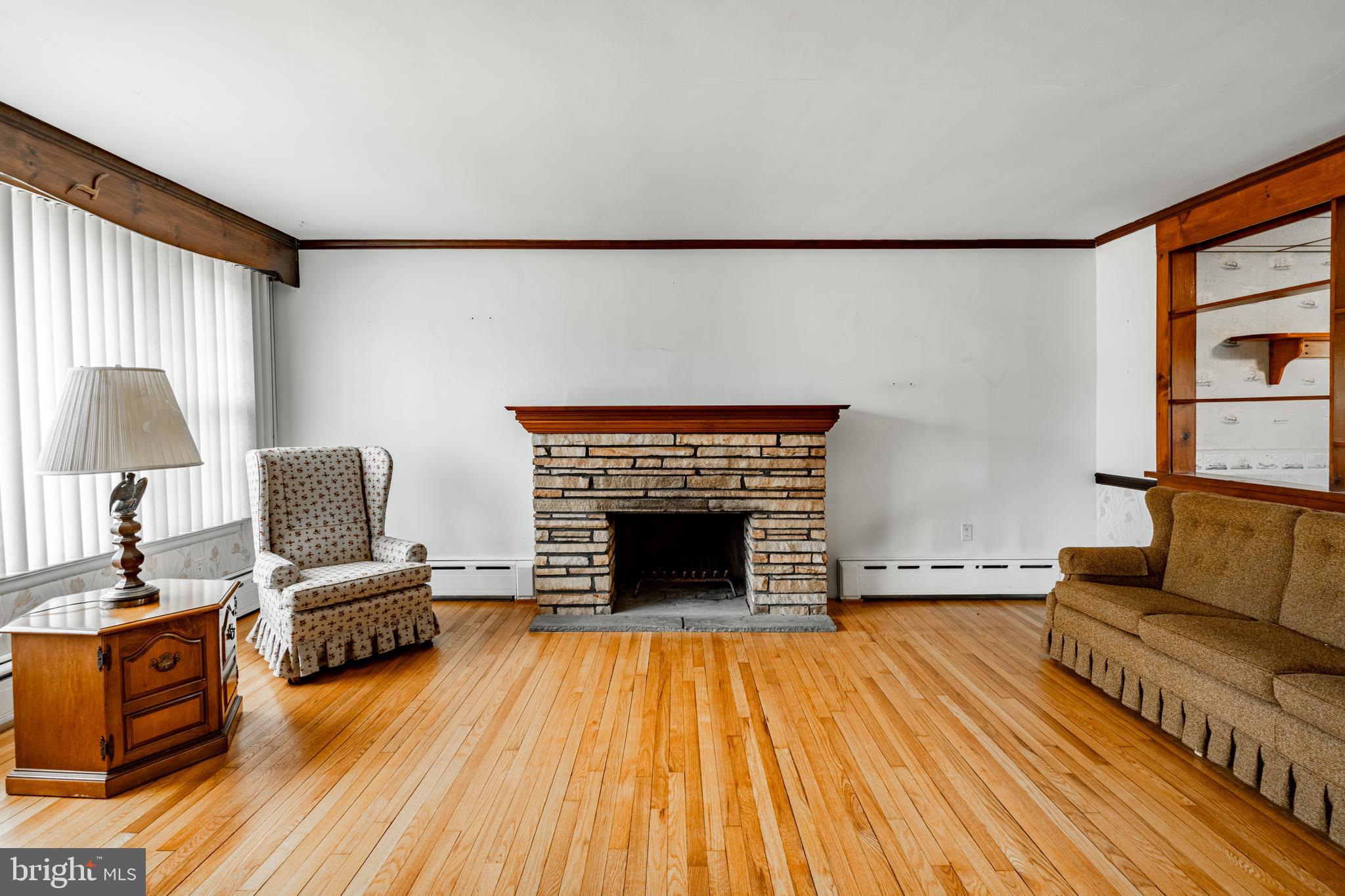 AUDUBON HOLLOW EST - Residential