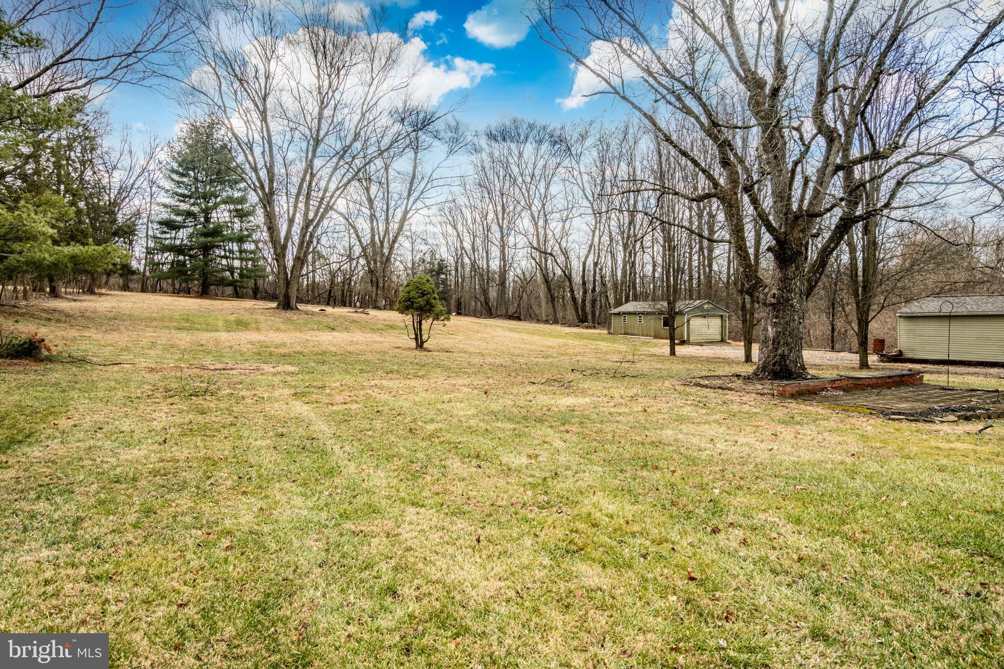 AUDUBON HOLLOW EST - Residential