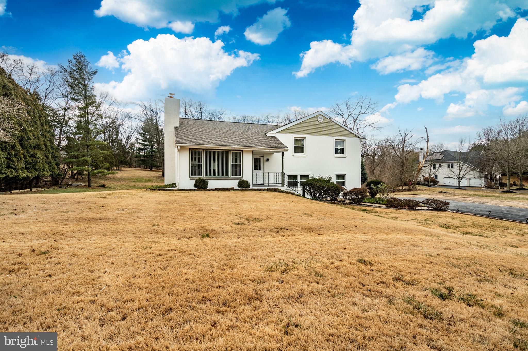 AUDUBON HOLLOW EST - Residential