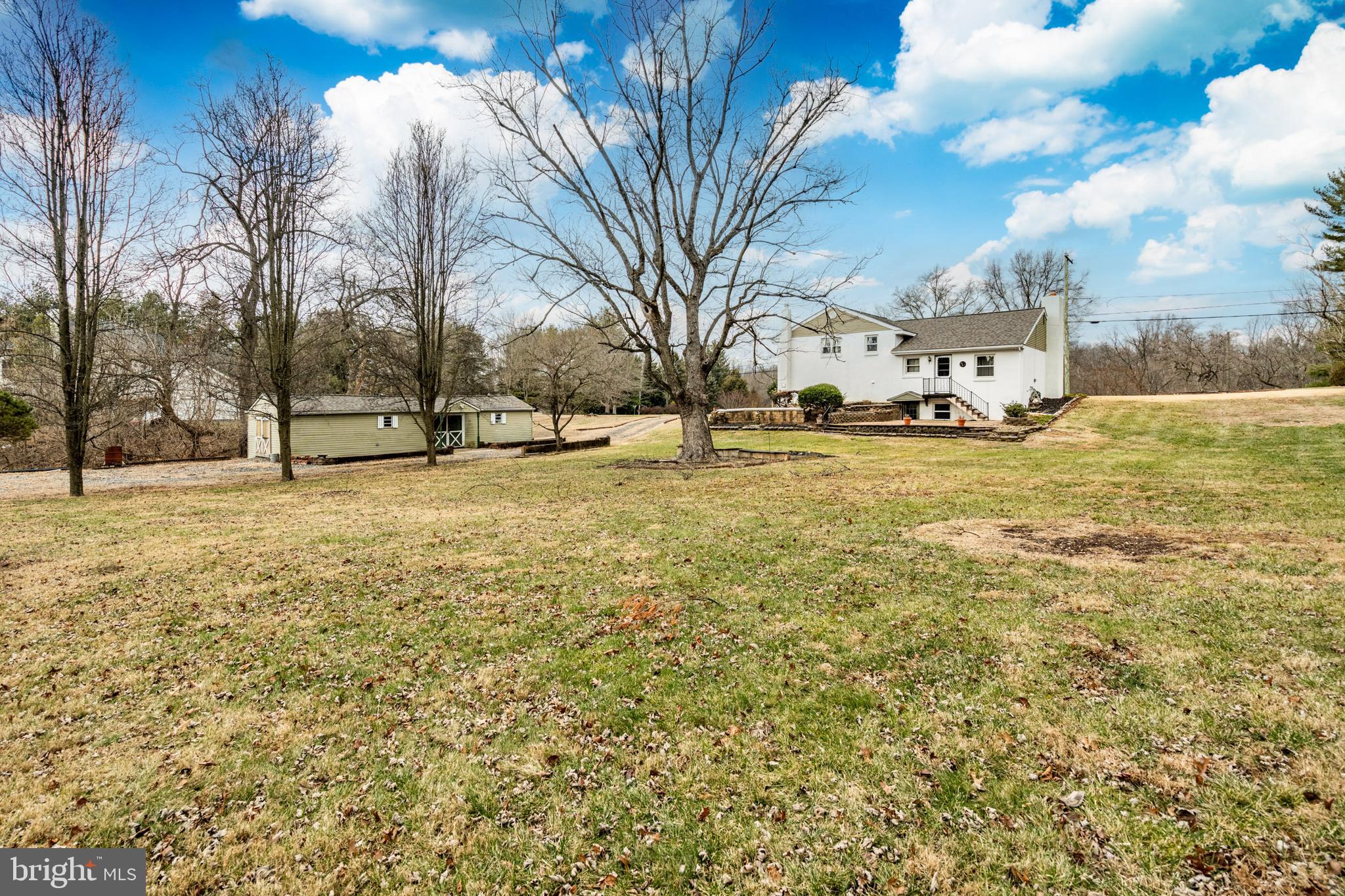 AUDUBON HOLLOW EST - Residential