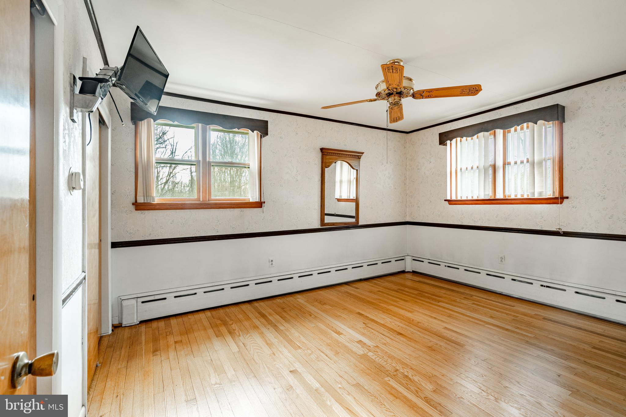 AUDUBON HOLLOW EST - Residential