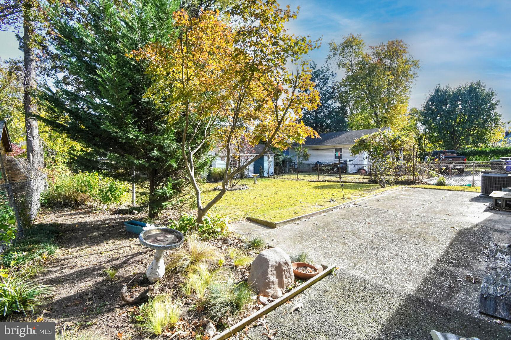 OAK SPRINGS - Residential