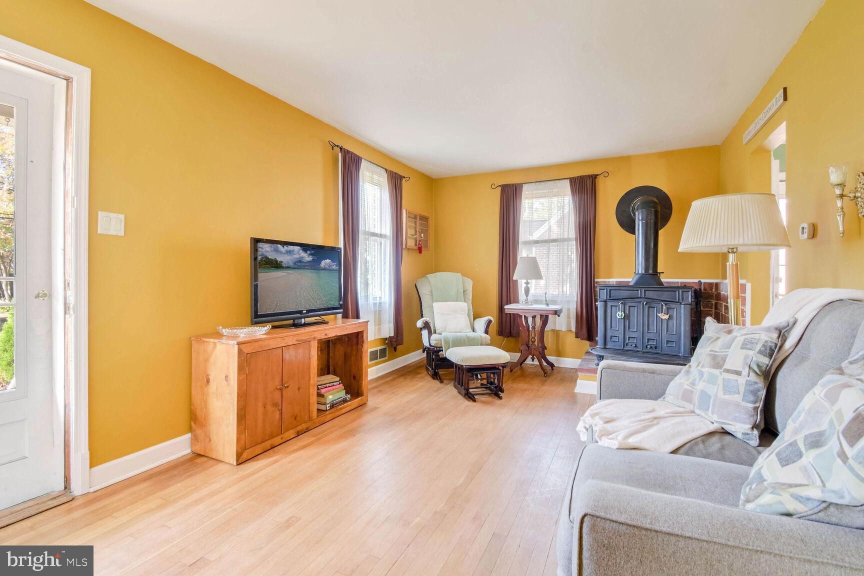 OAK SPRINGS - Residential