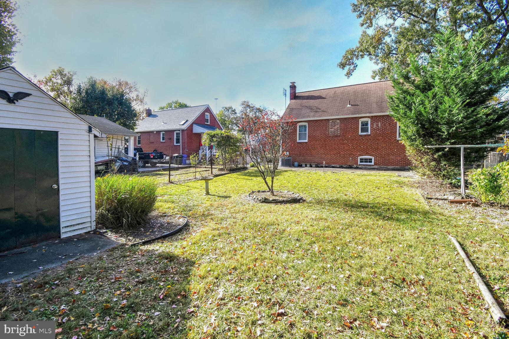 OAK SPRINGS - Residential