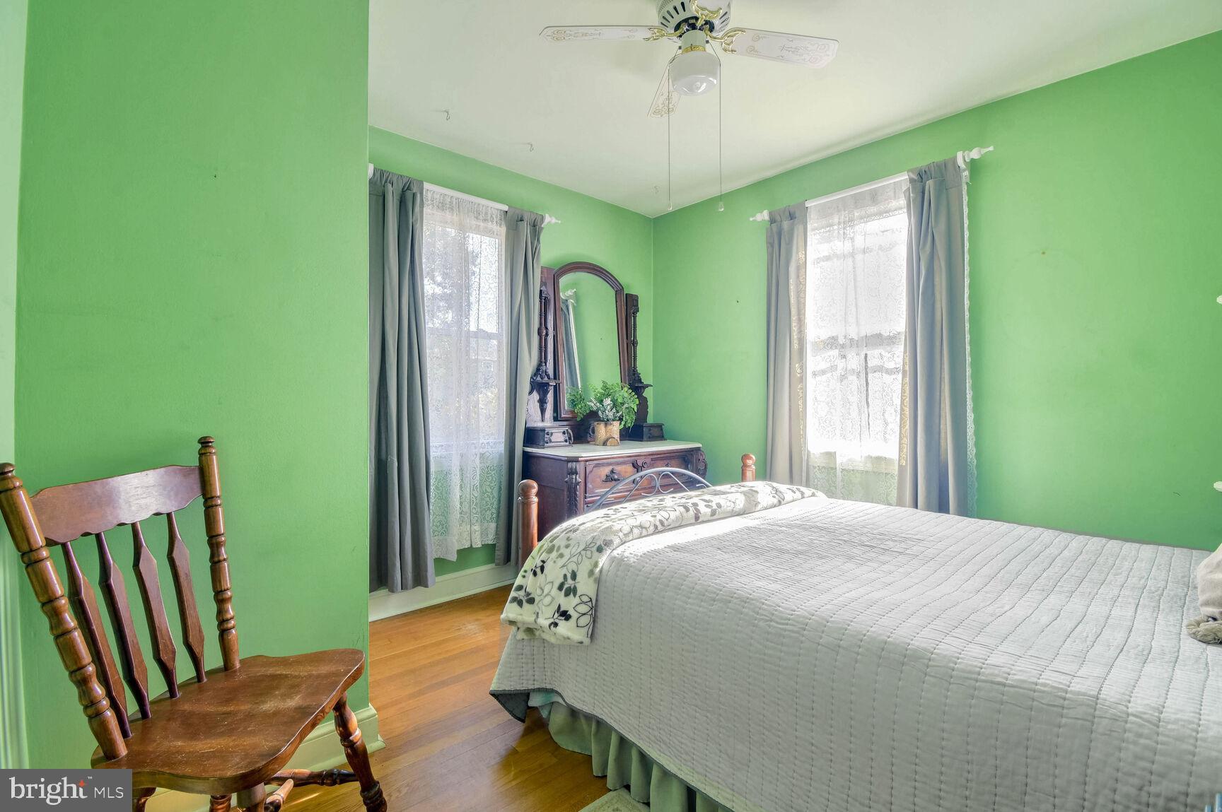 OAK SPRINGS - Residential