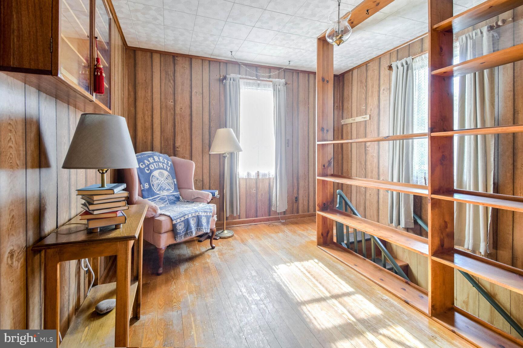 OAK SPRINGS - Residential