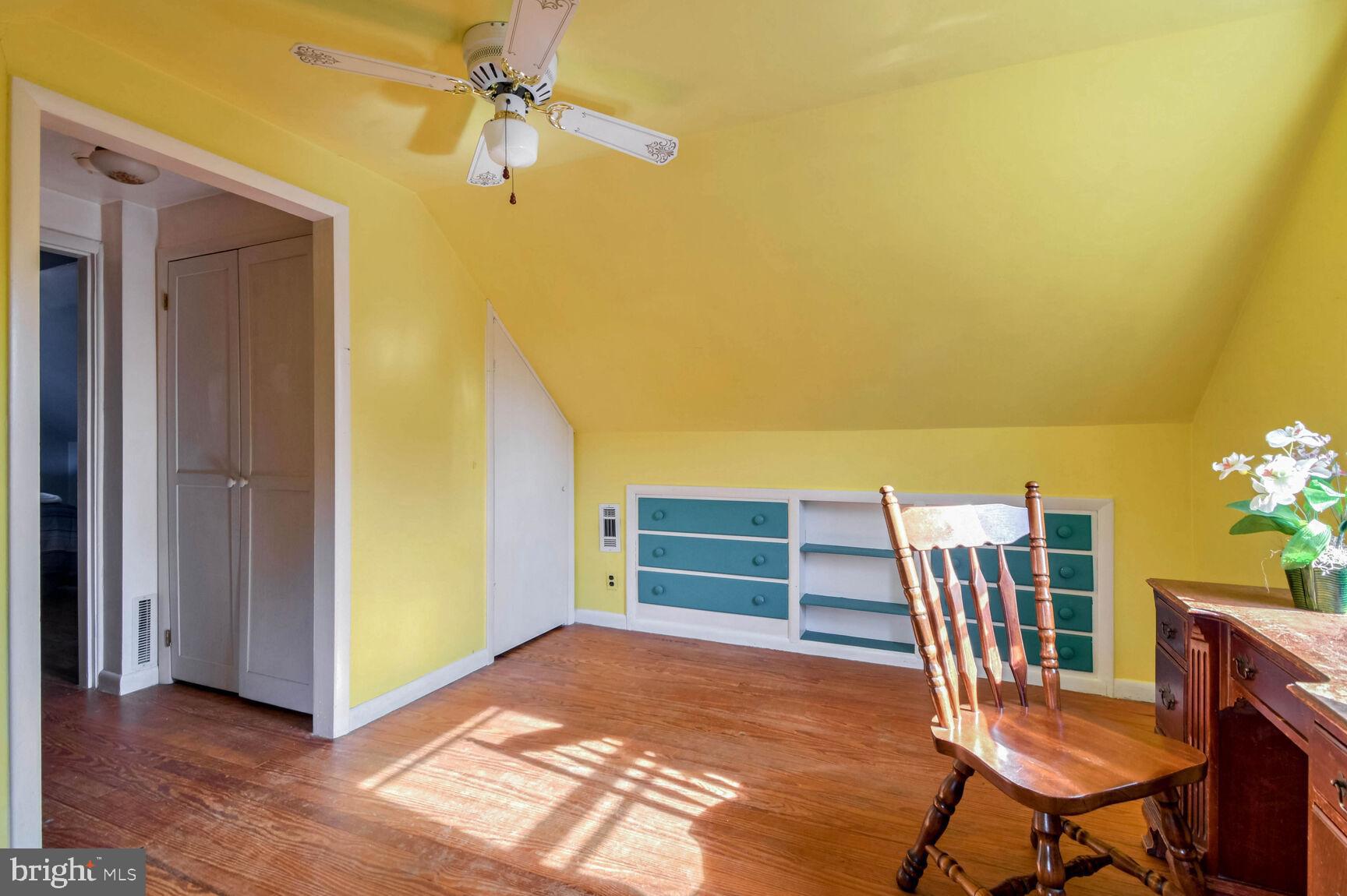 OAK SPRINGS - Residential