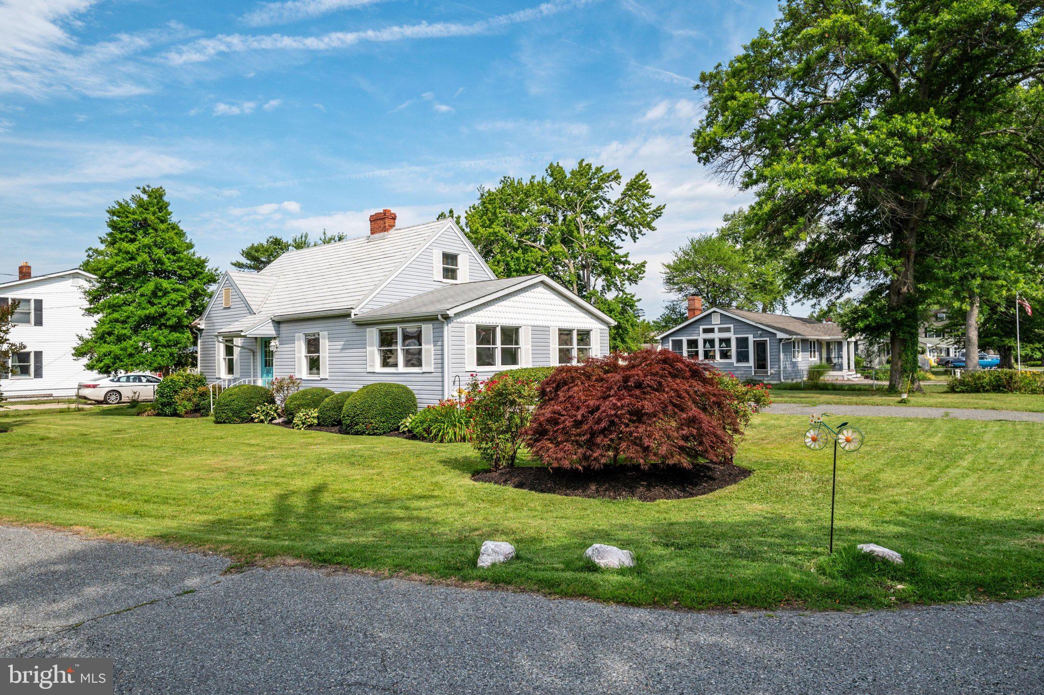 812 BAY VIEW DRIVE