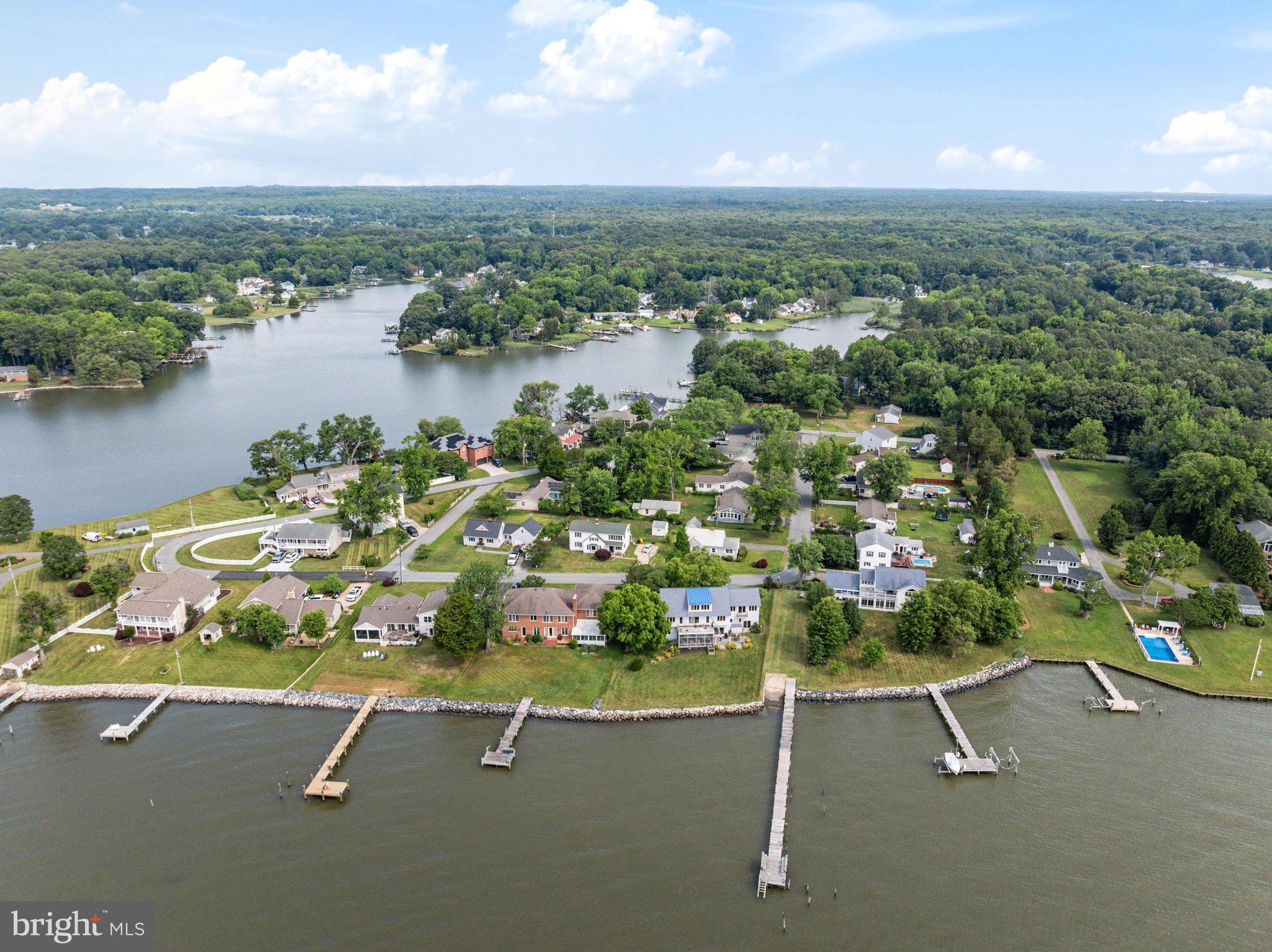 812 BAY VIEW DRIVE