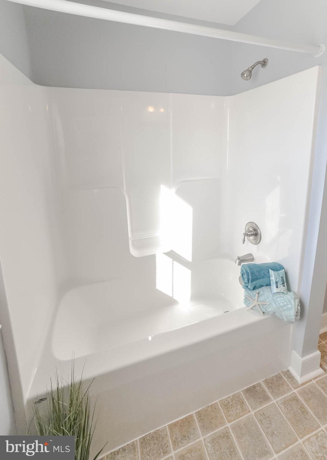 LIGHTHOUSE COMMONS - Residential