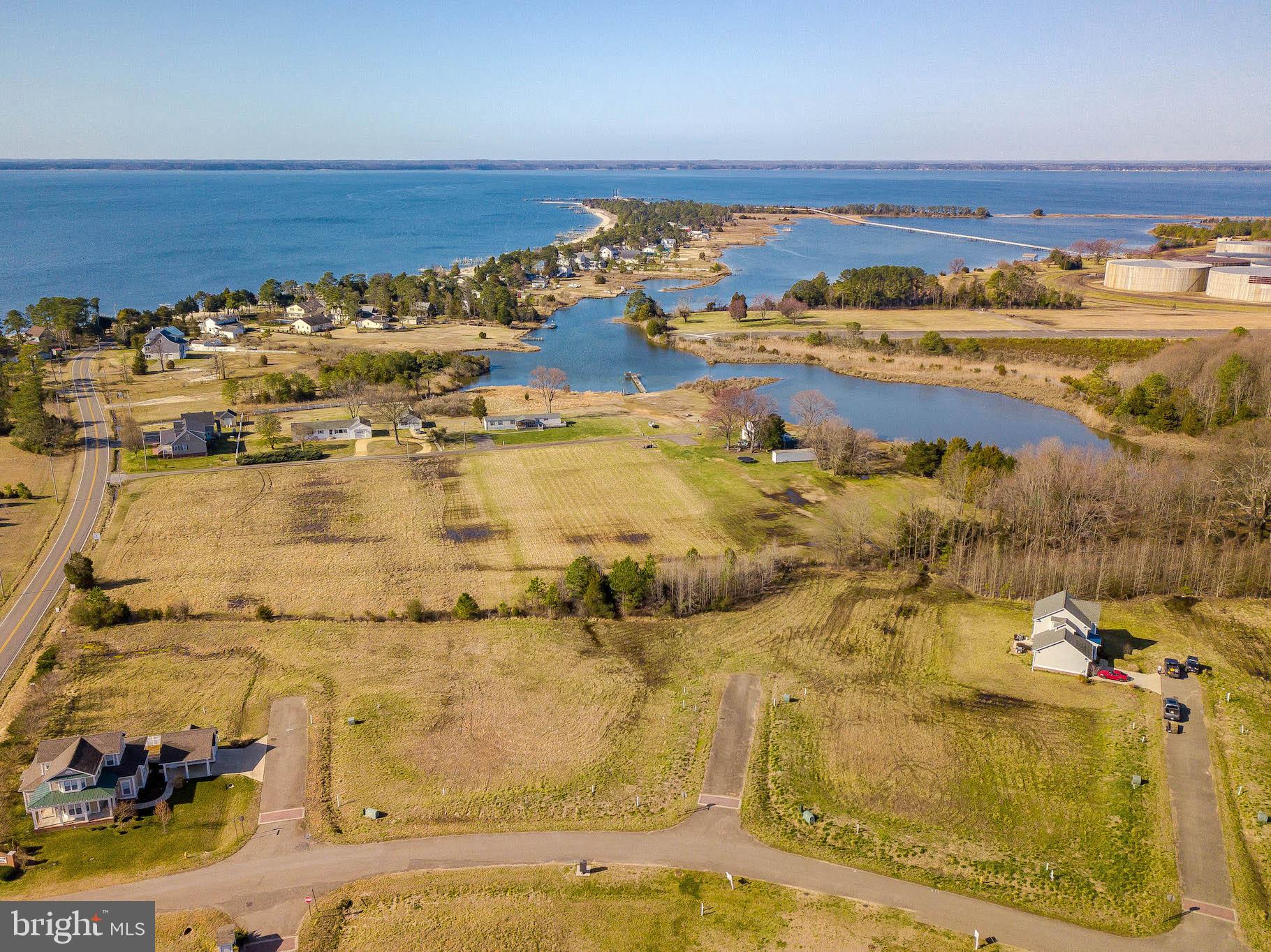 LIGHTHOUSE COMMONS - Residential