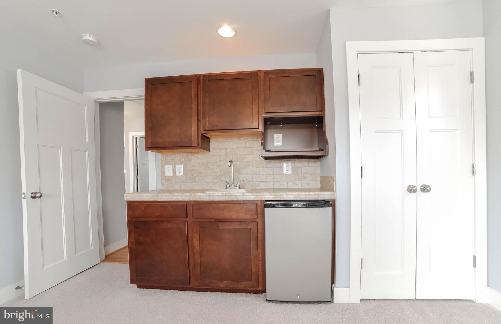 LIGHTHOUSE COMMONS - Residential