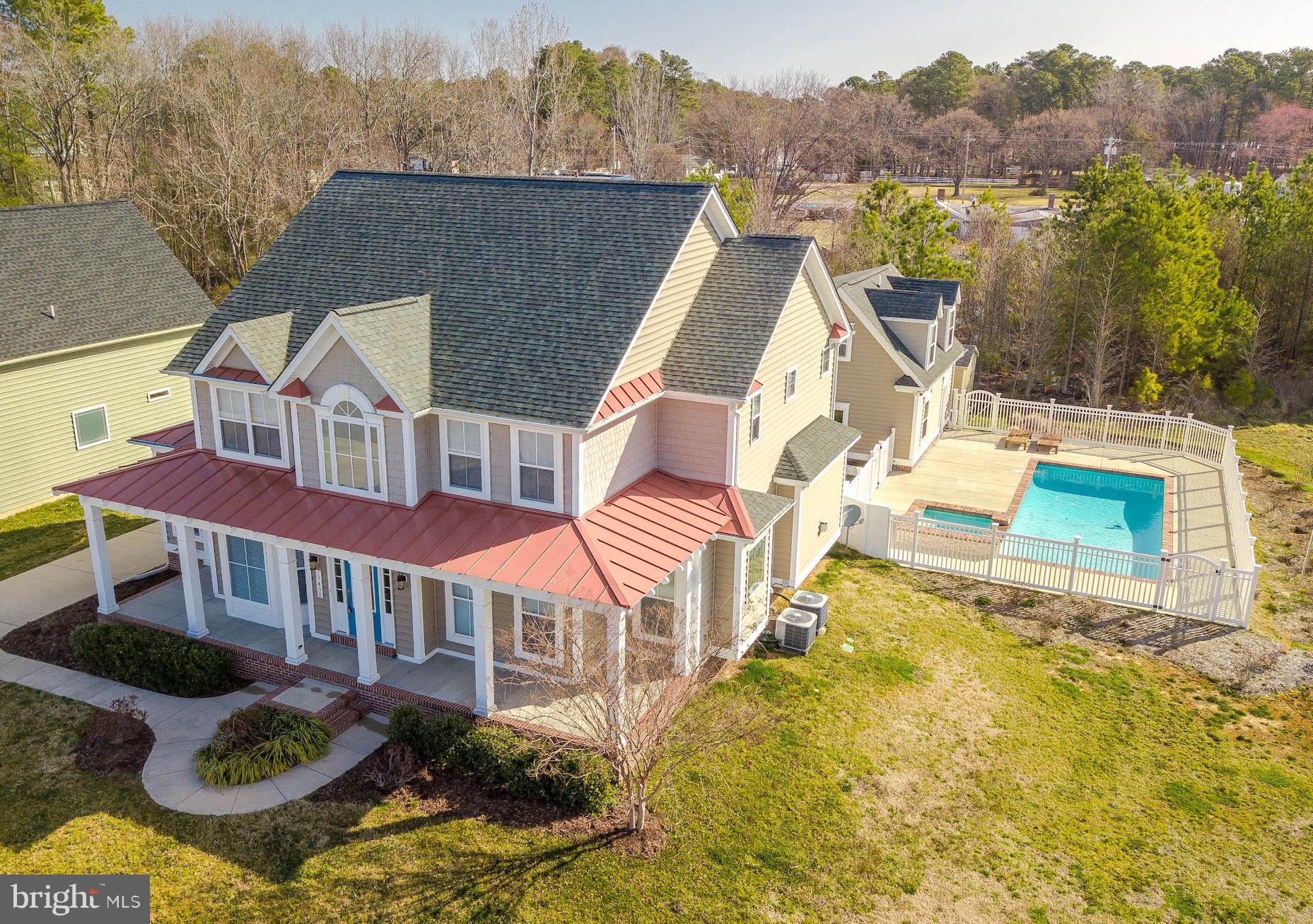 LIGHTHOUSE COMMONS - Residential