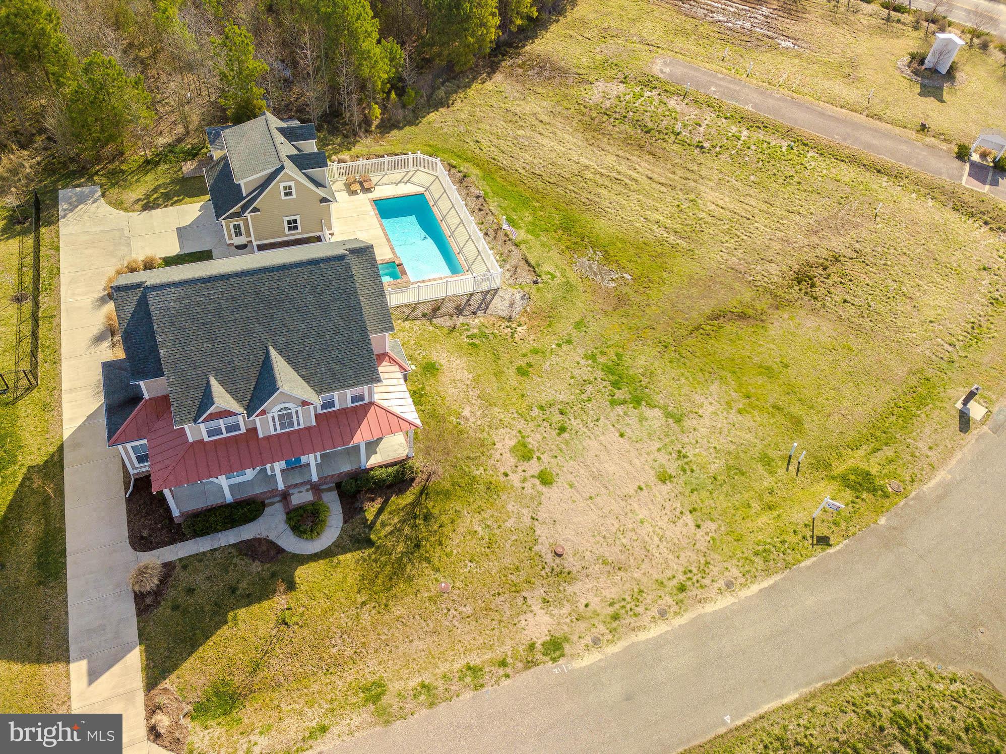 LIGHTHOUSE COMMONS - Residential