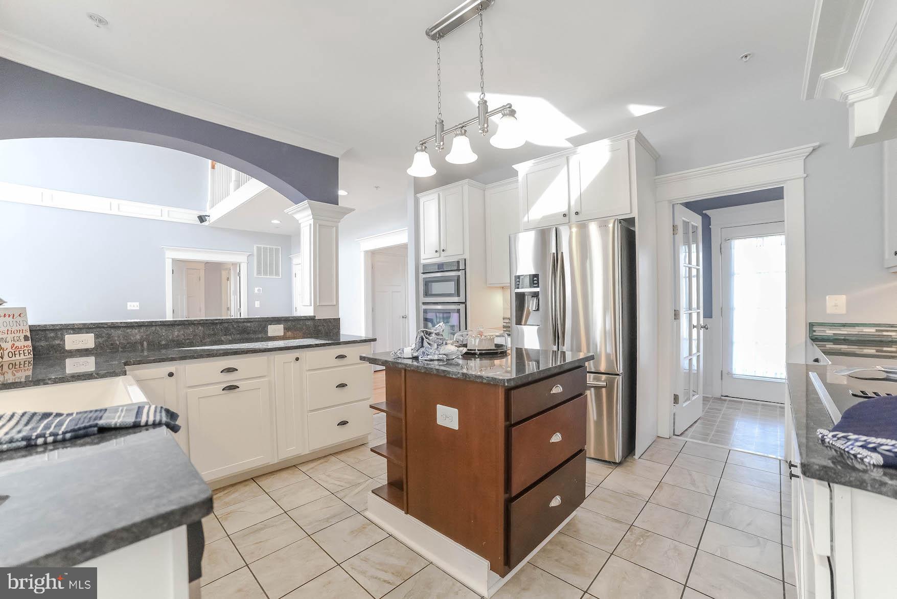 LIGHTHOUSE COMMONS - Residential