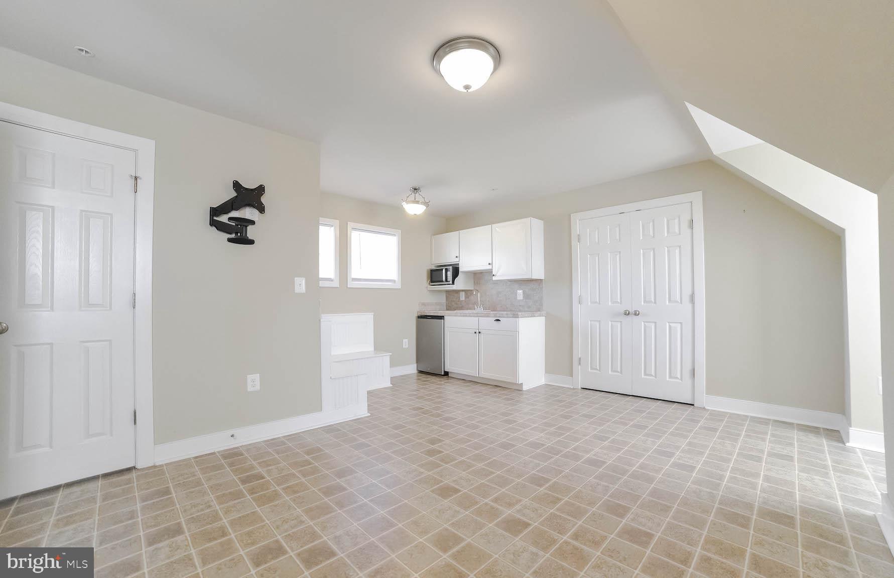 LIGHTHOUSE COMMONS - Residential